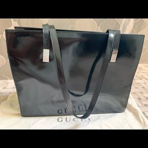 Sophisticated Black Gucci Shoulder Bag